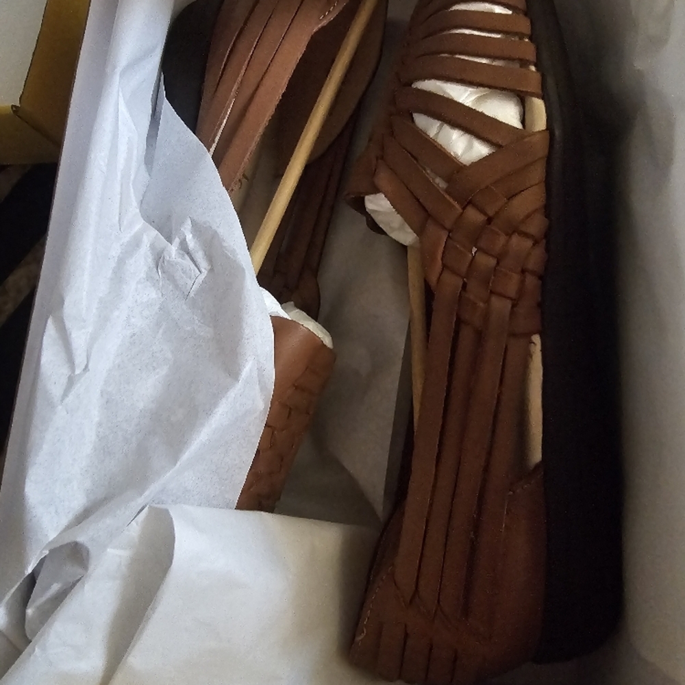 Softspots Brown Woven Sandals - Picture 4 of 5